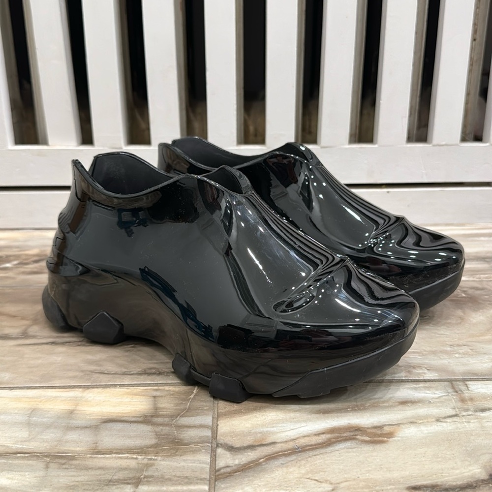 Givenchy Monumental Low Sneaker